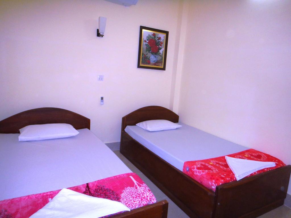 Piphub Thmey Guesthouse Kampot Værelse billede
