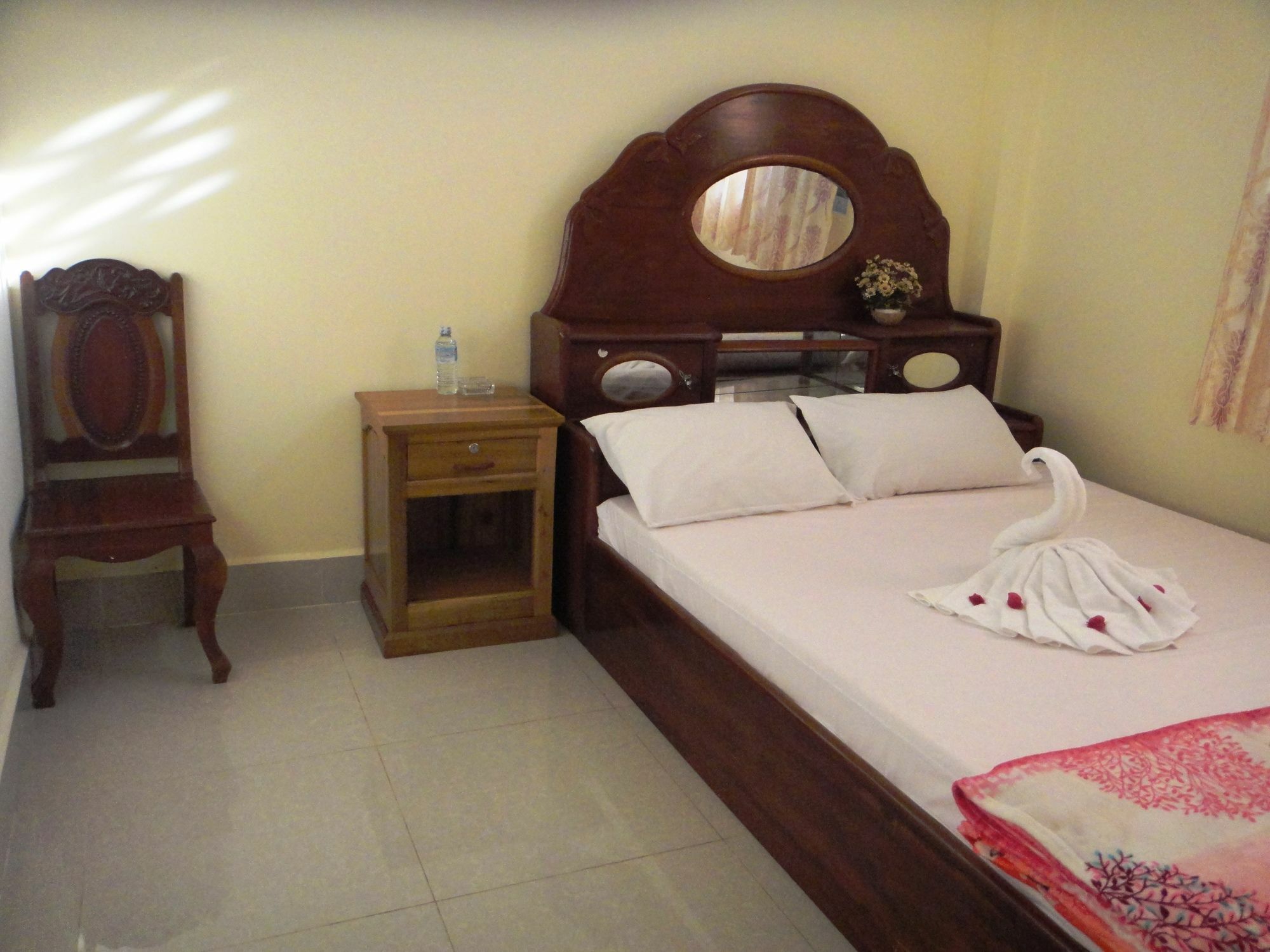 Piphub Thmey Guesthouse Kampot Eksteriør billede