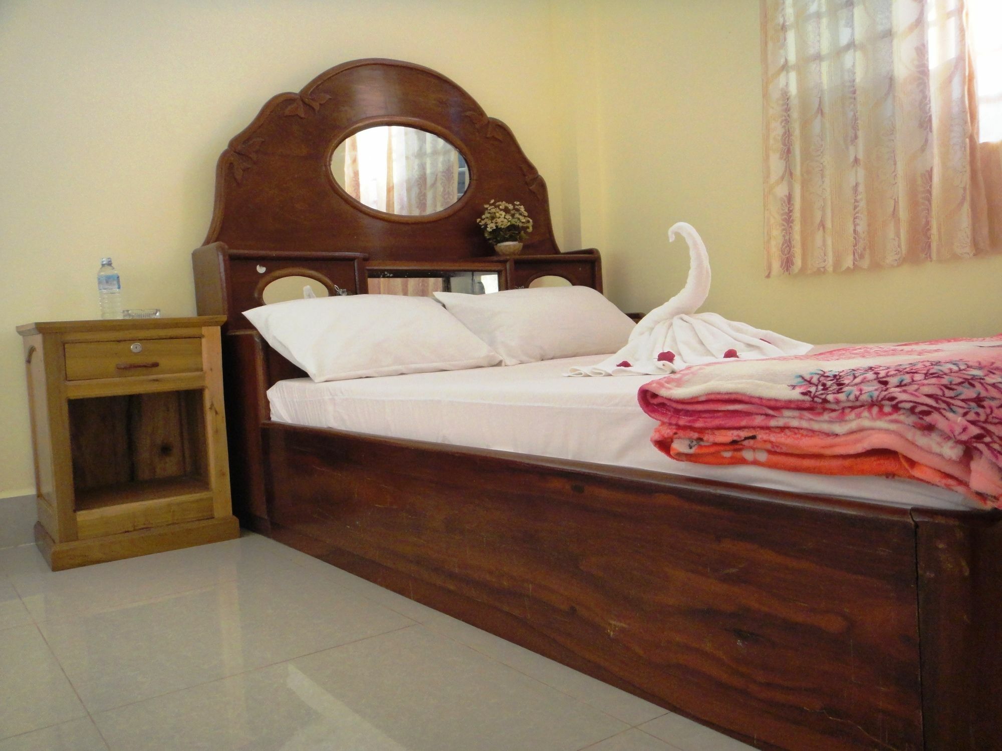 Piphub Thmey Guesthouse Kampot Eksteriør billede