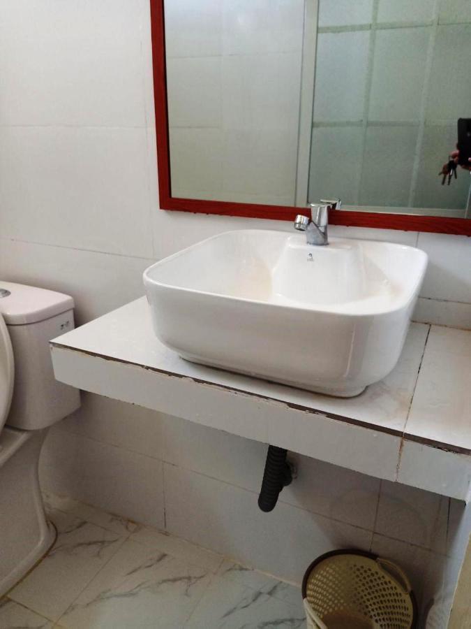 Piphub Thmey Guesthouse Kampot Eksteriør billede